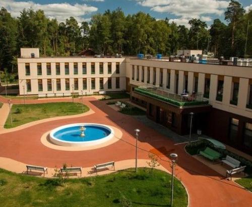 Центр ухода и реабилитации «Малаховка» Senior Group (Фото 1)