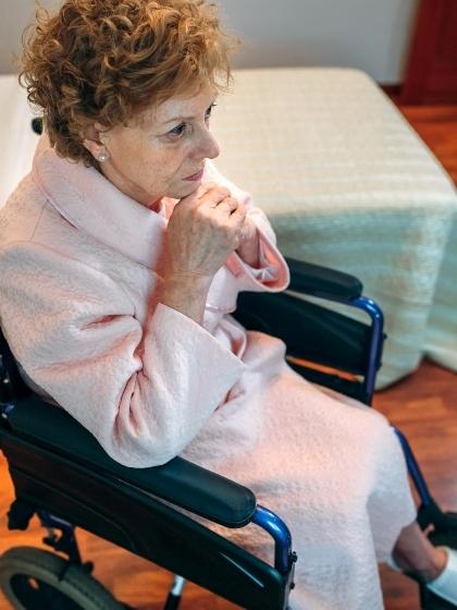 Пансионаты для пожилых людей и престарелых с болезнью Альцгеймера